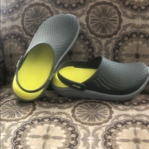 Crocs LiteRide NWOT M6 / W8